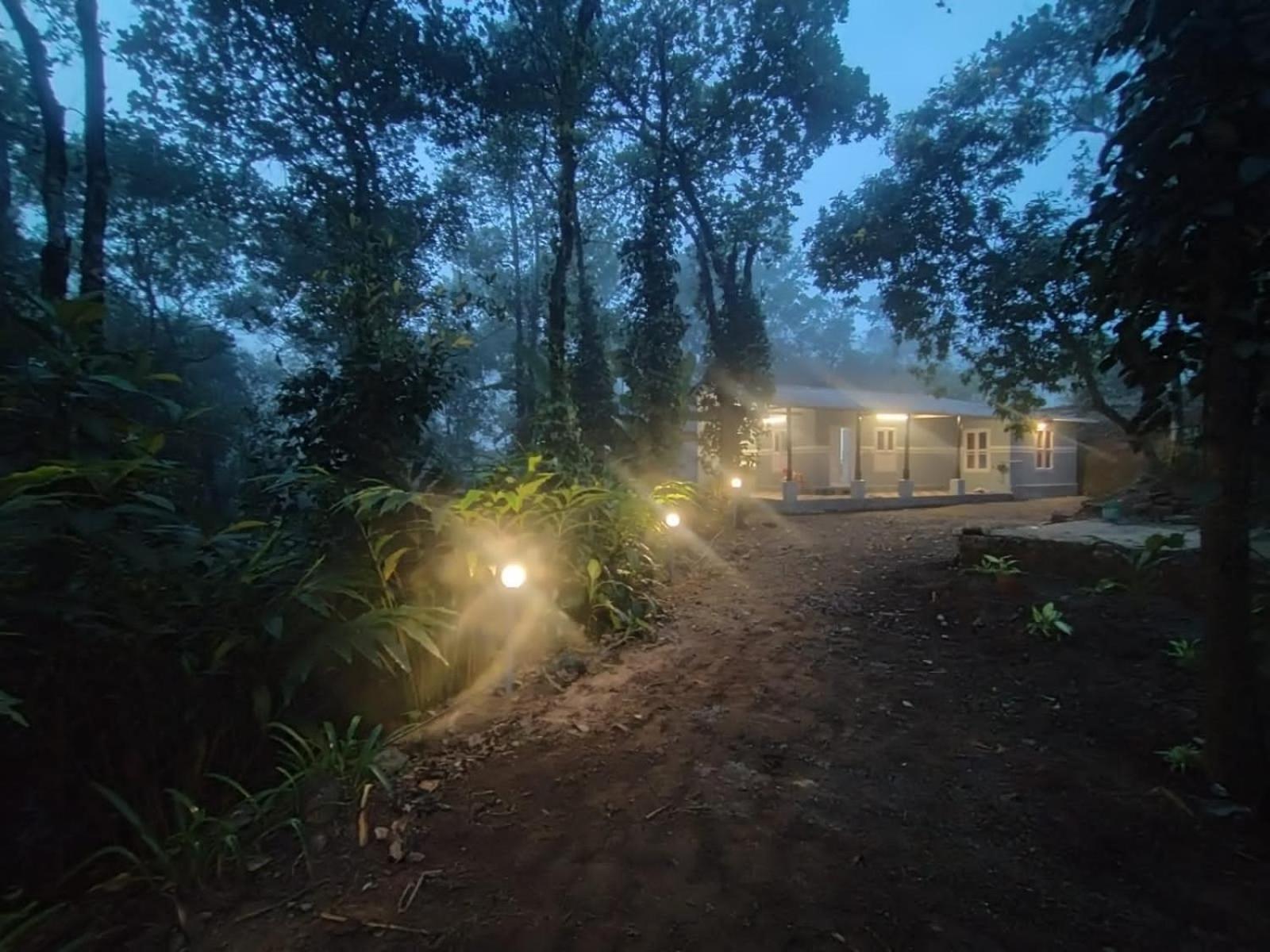 Farm stay Tharayil Farm *